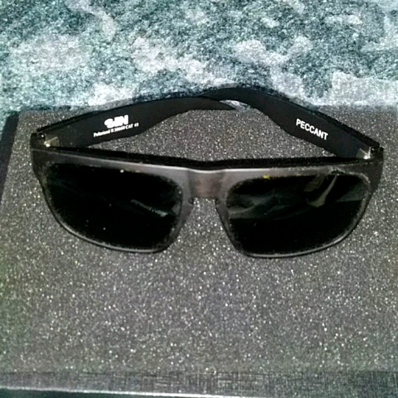 SIN polarised glasses - Picture 1 of 6